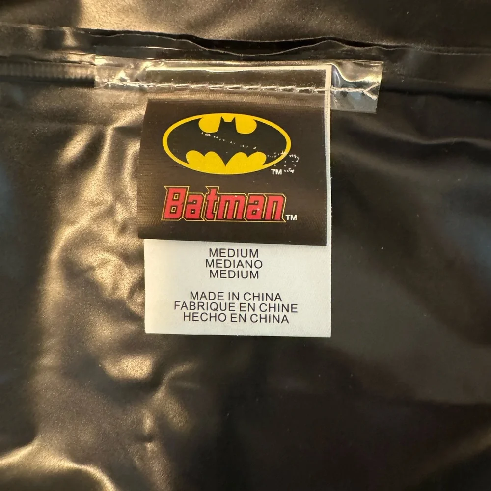 NWOT Boys Batman Rain Jacket Color: Black, Gray And Yellow. Size M Age 4-5